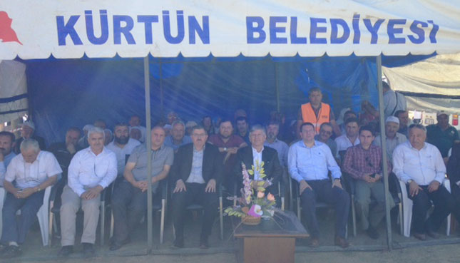 Medeniyetimizin Yeniden İnşası İçin Mücadele Veriyoruz