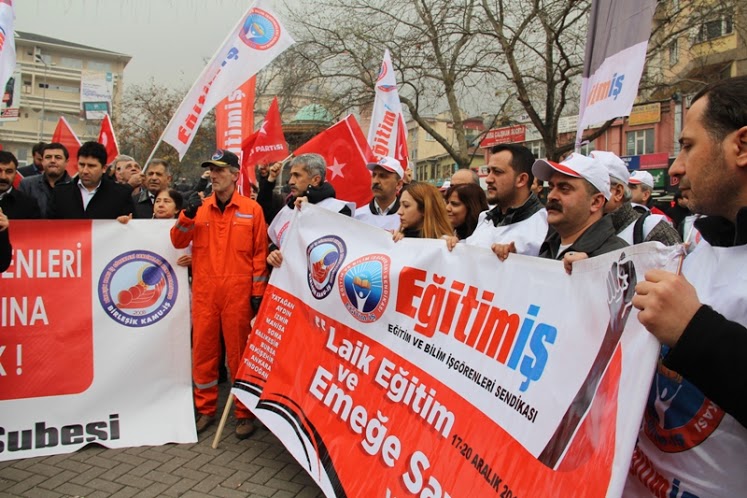 LAİK EĞİTİM VE EMEĞE SAYGI YÜRÜYÜŞÜ BURSA’DA