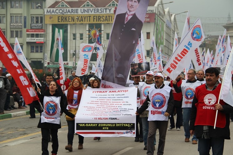 LAİK EĞİTİM VE EMEĞE SAYGI YÜRÜYÜŞÜ BURSA’DA