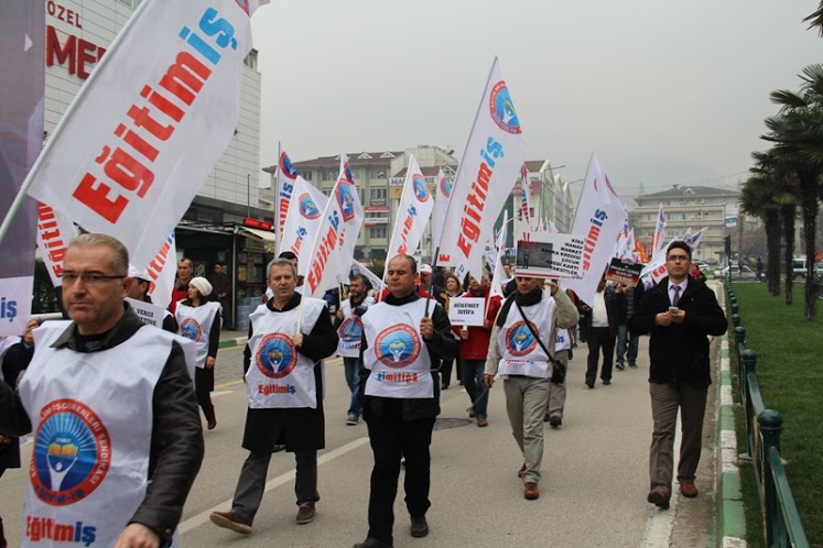 LAİK EĞİTİM VE EMEĞE SAYGI YÜRÜYÜŞÜ BURSA’DA