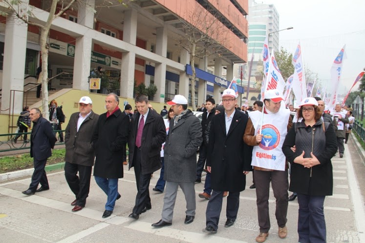 LAİK EĞİTİM VE EMEĞE SAYGI YÜRÜYÜŞÜ BURSA’DA