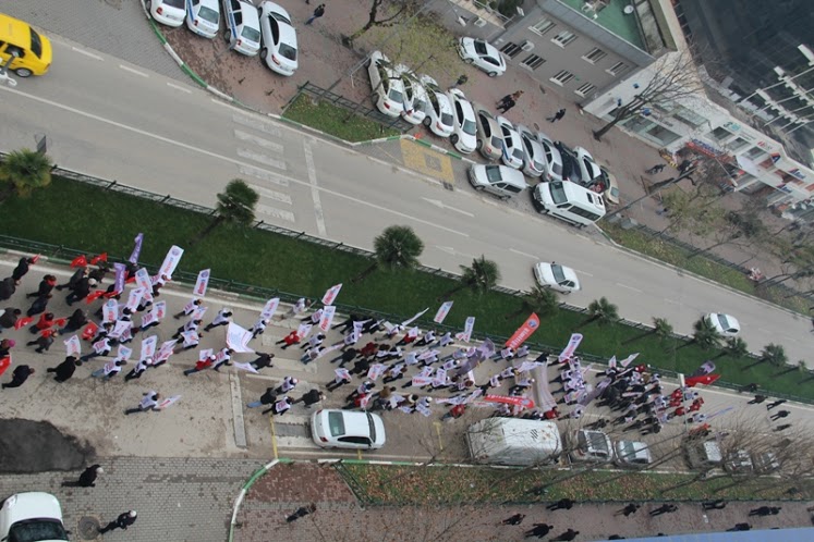 LAİK EĞİTİM VE EMEĞE SAYGI YÜRÜYÜŞÜ BURSA’DA