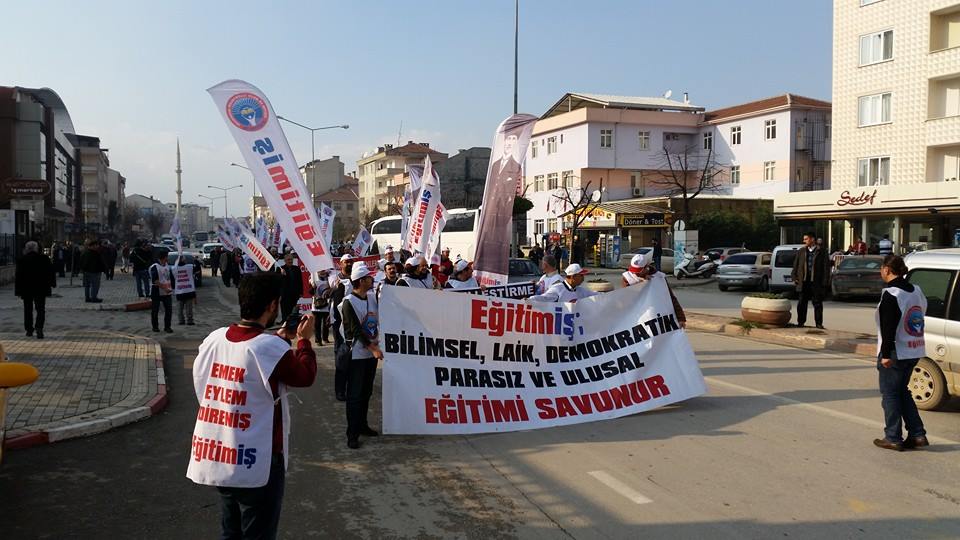 LAİK EĞİTİM VE EMEĞE SAYGI YÜRÜYÜŞÜ BURSA’DA