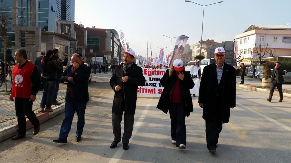 LAİK EĞİTİM VE EMEĞE SAYGI YÜRÜYÜŞÜ BURSA’DA