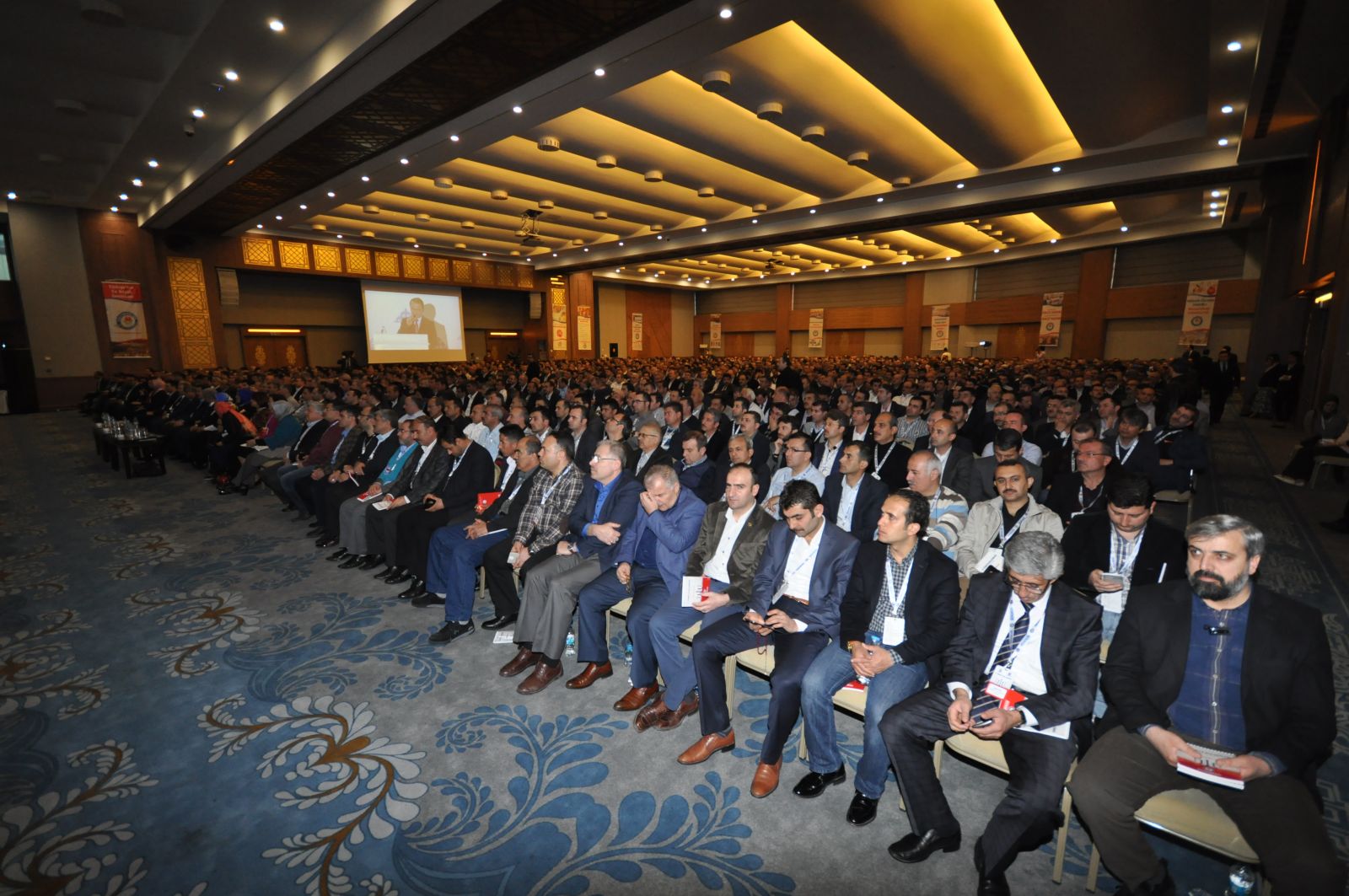 Eğitim Bir Sen ‘400 bin üye hedefi’ ile toplandı