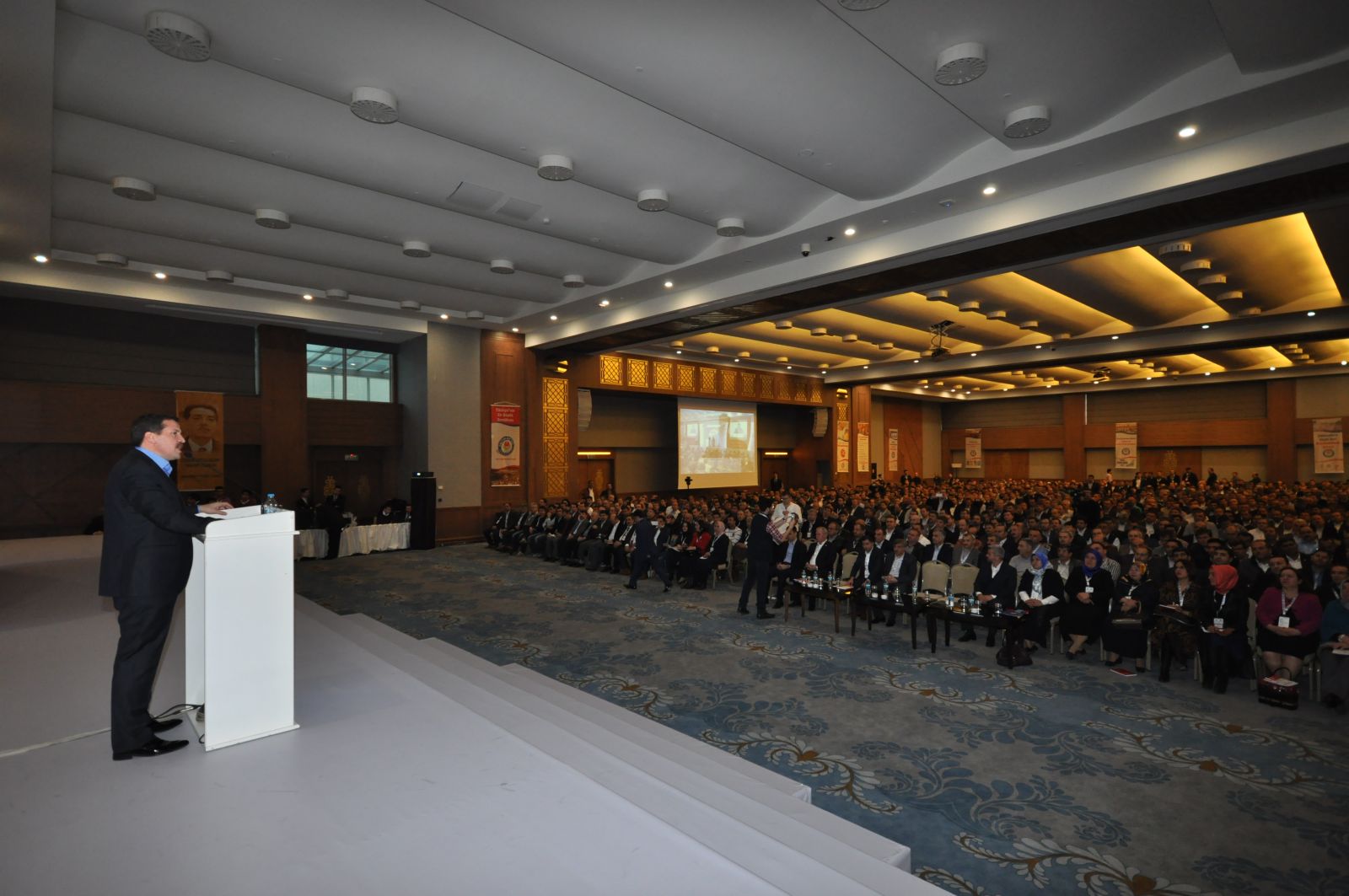 Eğitim Bir Sen ‘400 bin üye hedefi’ ile toplandı