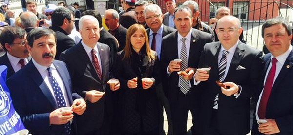 Kamu Sen'den ek zam ve iş güvencesi mitingi