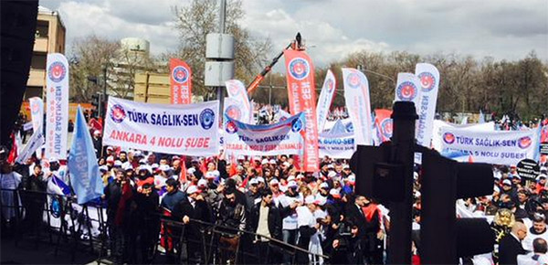 Kamu Sen'den ek zam ve iş güvencesi mitingi