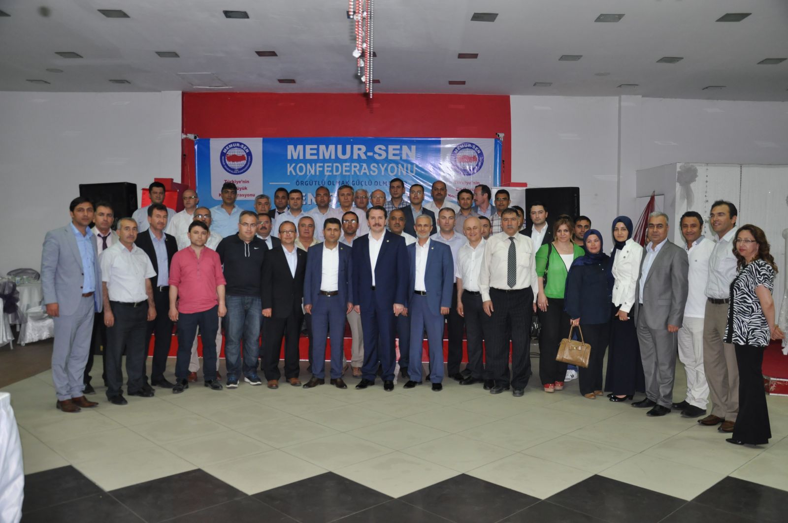 Kamu çalışanlarının yüzde 32’si örgütsüz