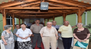 Bakan Avcı Öğretmen Huzurevi´ni ziyaret etti