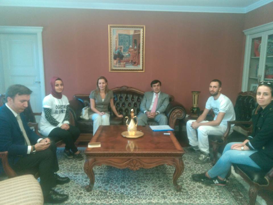 5 Ekim Dünya Öğretmenler Gününde Kadro Talebimizle Alandaydık