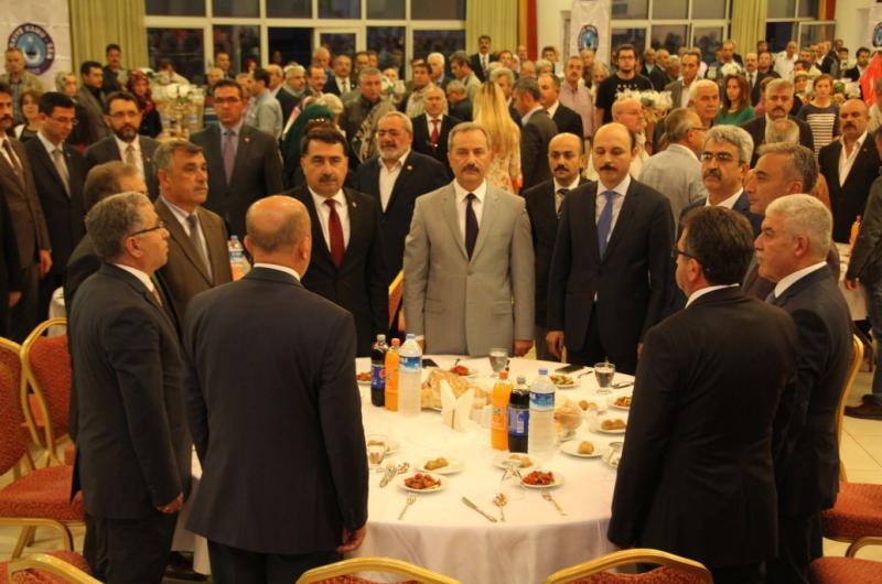 KENDİ YANDAŞLARINIZA MAKAM DAĞITIRKEN, “SEN BEN YOK, TÜRKİYE VAR” DEMEDİNİZ!