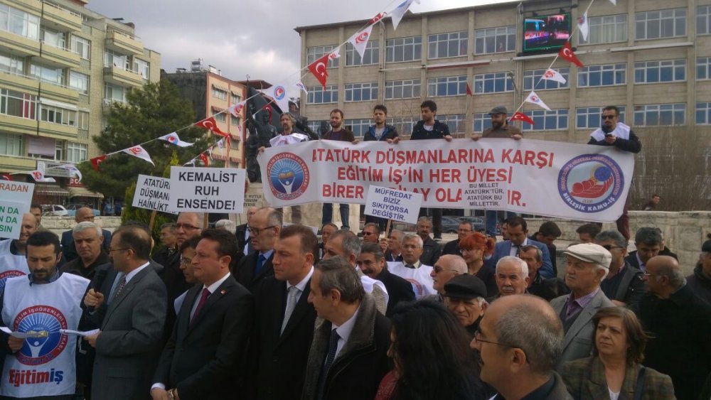 Eğitim-İş, Eğitim-Bir-Sen Hakkında Suç Duyurusunda Bulundu