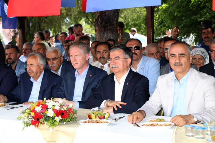 Milli Eğitim Bakanı İsmet Yılmaz; “terörü, yoksulluğu yenmek eğitimle mümkündür.”