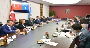 Bakan Yılmaz, Kosova Eğitim Bakanı Bajrami ile bir araya geldi