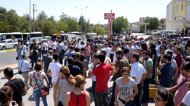 Eğitim-Sen'in protestosuna polis müdahele etti