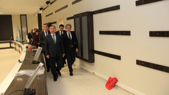 İsmet Yılmaz, İstanbul İl Milli Eğitim Müdürlüğünü Ziyaret Etti