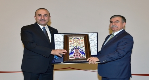 Bakan Yılmaz ve Bakan Çavuşoğlu, yurt dışındaki eğitim müşavirleri ile bir araya geldi