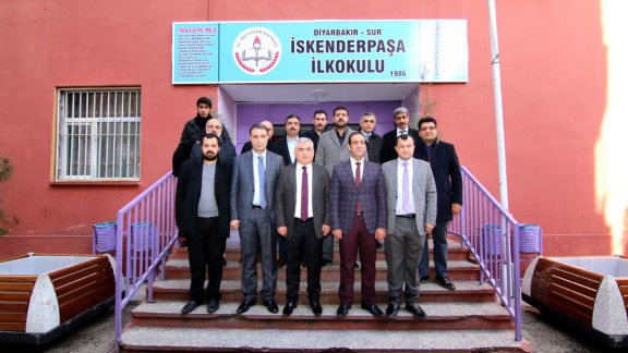 Diyarbakır İl Milli Eğitim Müdürü Hasan ASLAN'ın okul ziyaretleri devam ediyor.