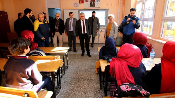 Diyarbakır İl Milli Eğitim Müdürü Hasan ASLAN'ın okul ziyaretleri devam ediyor.