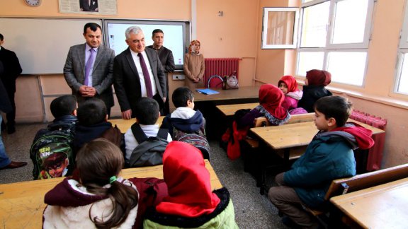 Diyarbakır İl Milli Eğitim Müdürü Hasan ASLAN'ın okul ziyaretleri devam ediyor.