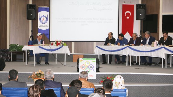 İl Milli Eğitim Müdüründen 15 Temmuz Şehidinin Anne Babasına Plaket