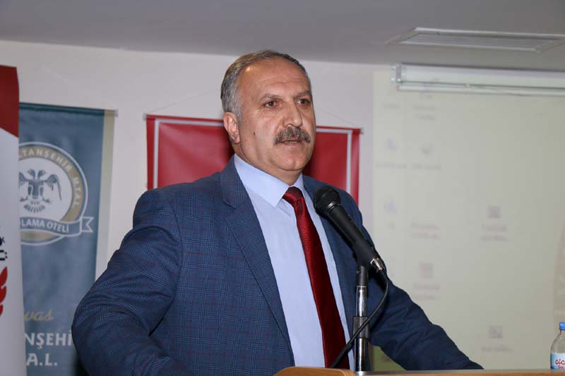 “81 İl 81 Öğretmen” projesi Sivas programı başladı