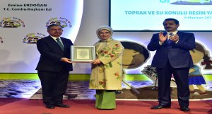 Emine Erdoğan ve Bakan Yılmaz, “Geleceğimi Koruyorum” projesinin ödül törenine katıldı