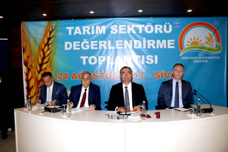 İsmet Yılmaz, Ahmet Eşref Fakıbaba ile birlikte Sivas’ta çeşitli temaslarda bulundu