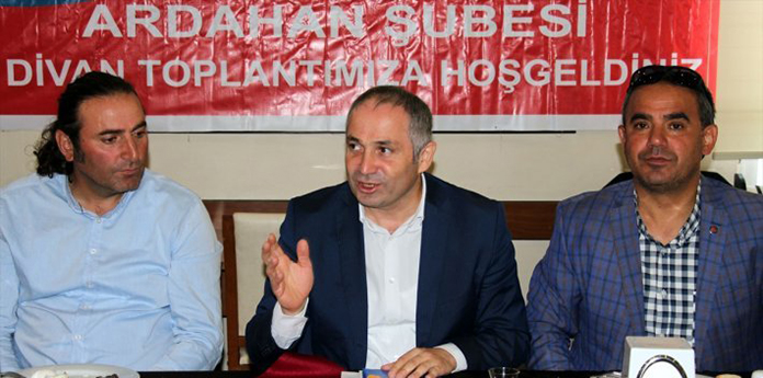 Sözleşmeli Öğretmenlik Uygulamasına Son Verilmelidir