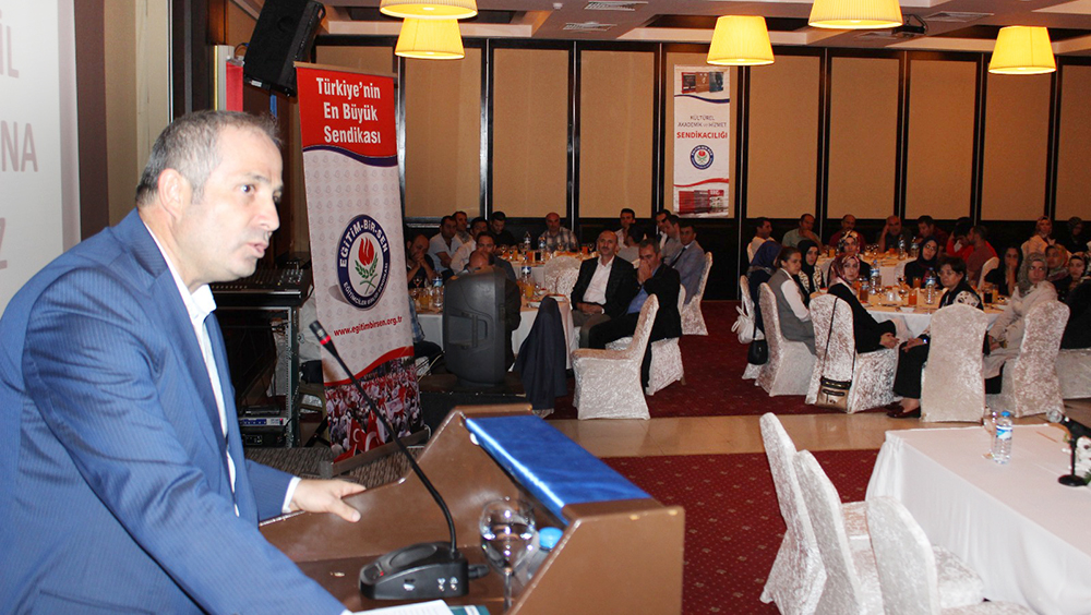 Sözleşmeli Öğretmenlik Uygulamasına Son Verilmelidir