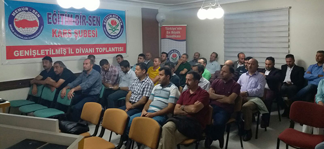 Sözleşmeli Öğretmenlik Uygulamasına Son Verilmelidir