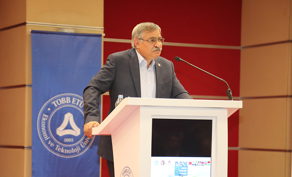 Öğretmenlerin Ders Yükünü Artırarak Eğitimi Geliştiremeyiz