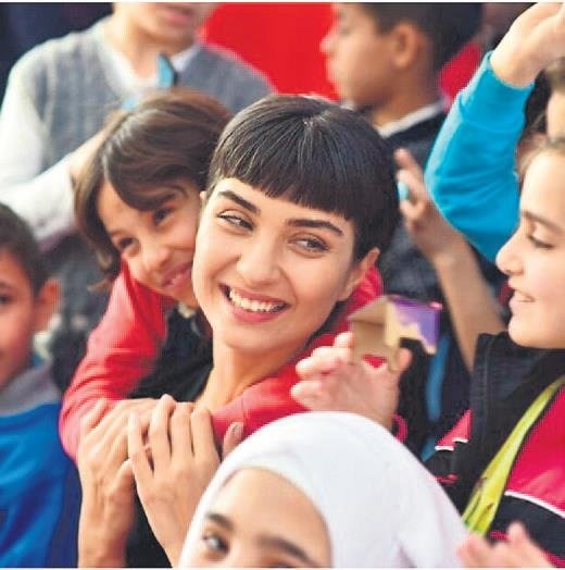 Ünlü Oyuncudan Okula Anlamlı Ziyaret