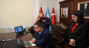 Bakan Yılmaz, AA’nın "Yılın Fotoğrafları" Oylamasına Katıldı