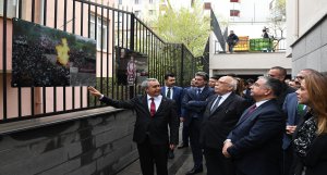 Bakan Yılmaz, "Mirasın Rengi ve Kokusu: Çiğdem ve Nevruz" sergisinin açılışına katıldı
