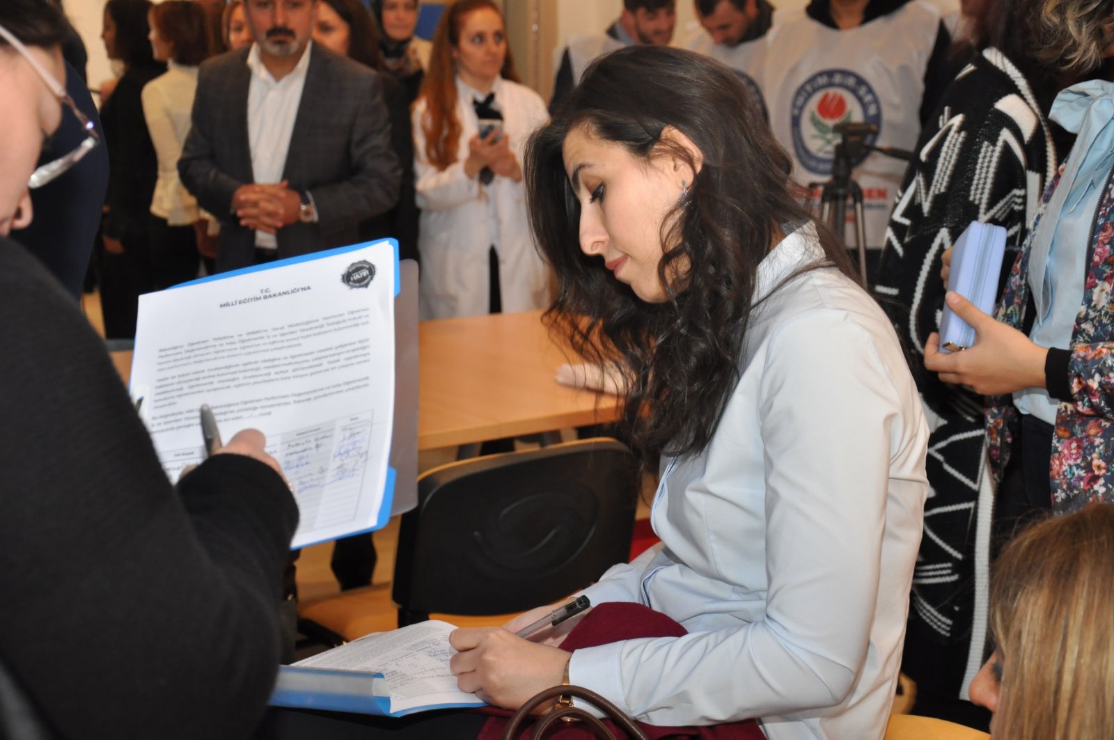 "Performans değerlendirme taslağına hayır diyor, şiddete karşı yasal düzenleme istiyoruz"