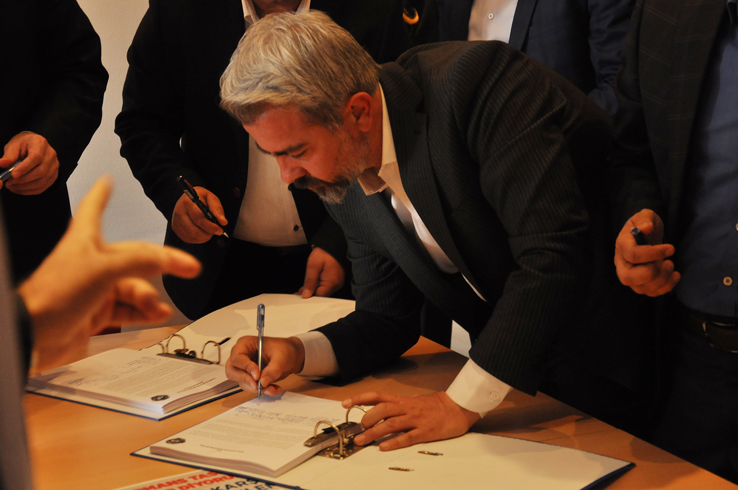 "Performans değerlendirme taslağına hayır diyor, şiddete karşı yasal düzenleme istiyoruz"