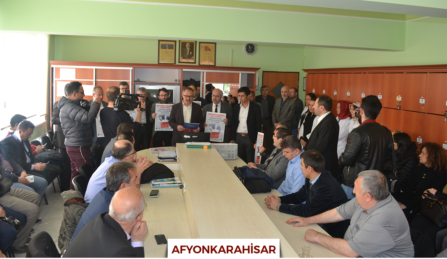 "Performans değerlendirme taslağına hayır diyor, şiddete karşı yasal düzenleme istiyoruz"