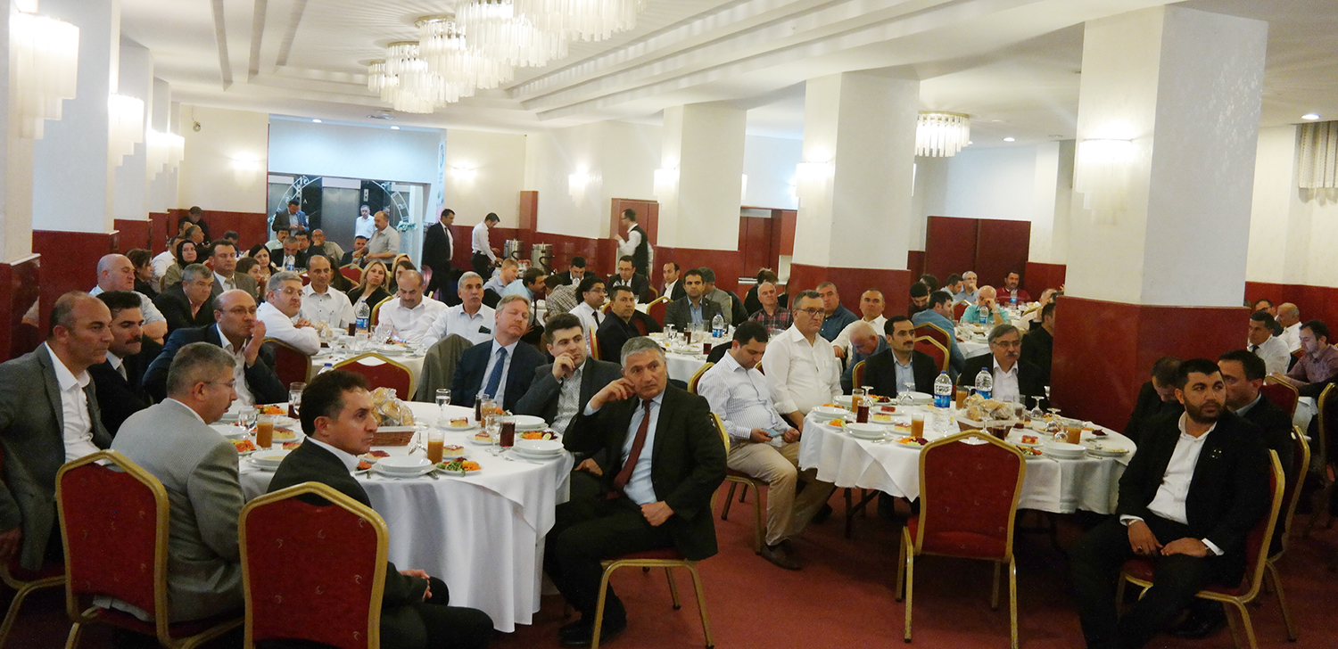 Kamu Yönetiminde Liyakat ve Kariyer Merkezli Bir Yapılandırmaya İhtiyaç Var