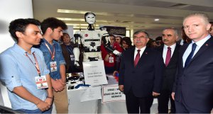 Bakan Yılmaz, 12. Uluslararası MEB Robot Yarışması’na Katıldı