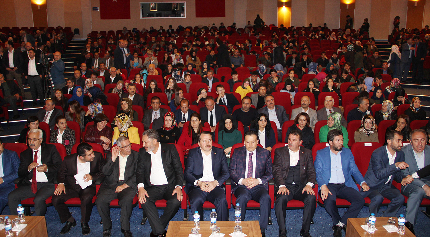 Sözleşmeli Öğretmenler Kadroya Geçirilmelidir