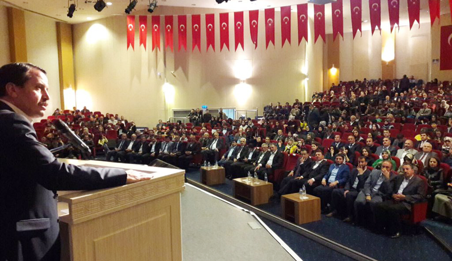 Sözleşmeli Öğretmenler Kadroya Geçirilmelidir