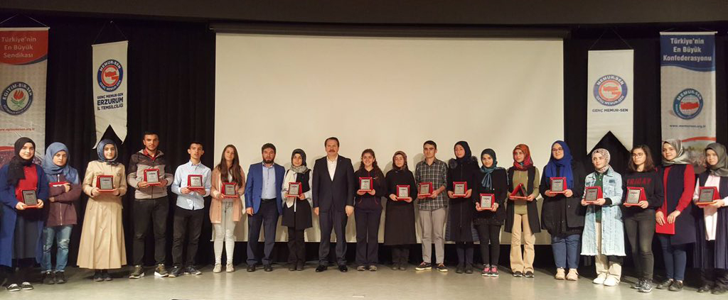 Sözleşmeli Öğretmenler Kadroya Geçirilmelidir