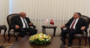 Bakan Yılmaz, KKTC Millî Eğitim ve Kültür Bakanı Özyiğit ile bir araya geldi