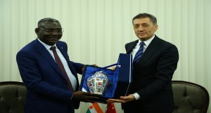 Bakan Selçuk, Nijerli mevkidaşıyla bir araya geldi