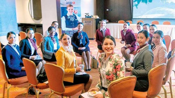 THY 2100 Kabin Memuru Alacak