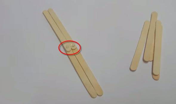 İngiliz öğrenci dondurma çubuğundan drone yaptı