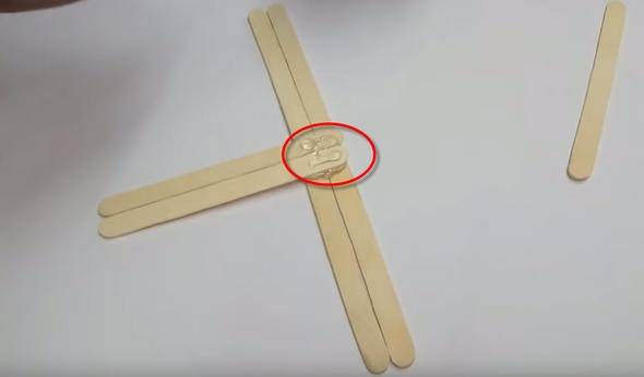 İngiliz öğrenci dondurma çubuğundan drone yaptı