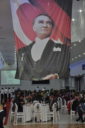 Türk Eğitim-Sen 9 No'lu Şube Öğretmenler Gününü Yemekte Kutladı